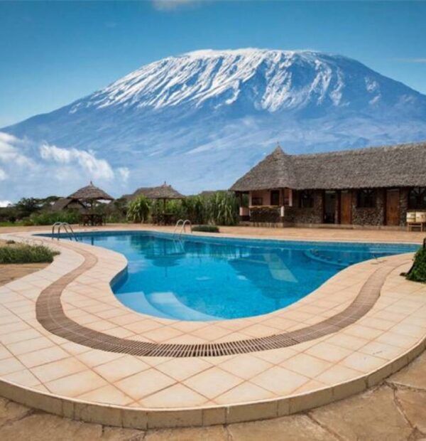 The Deluxe Amboseli Escape